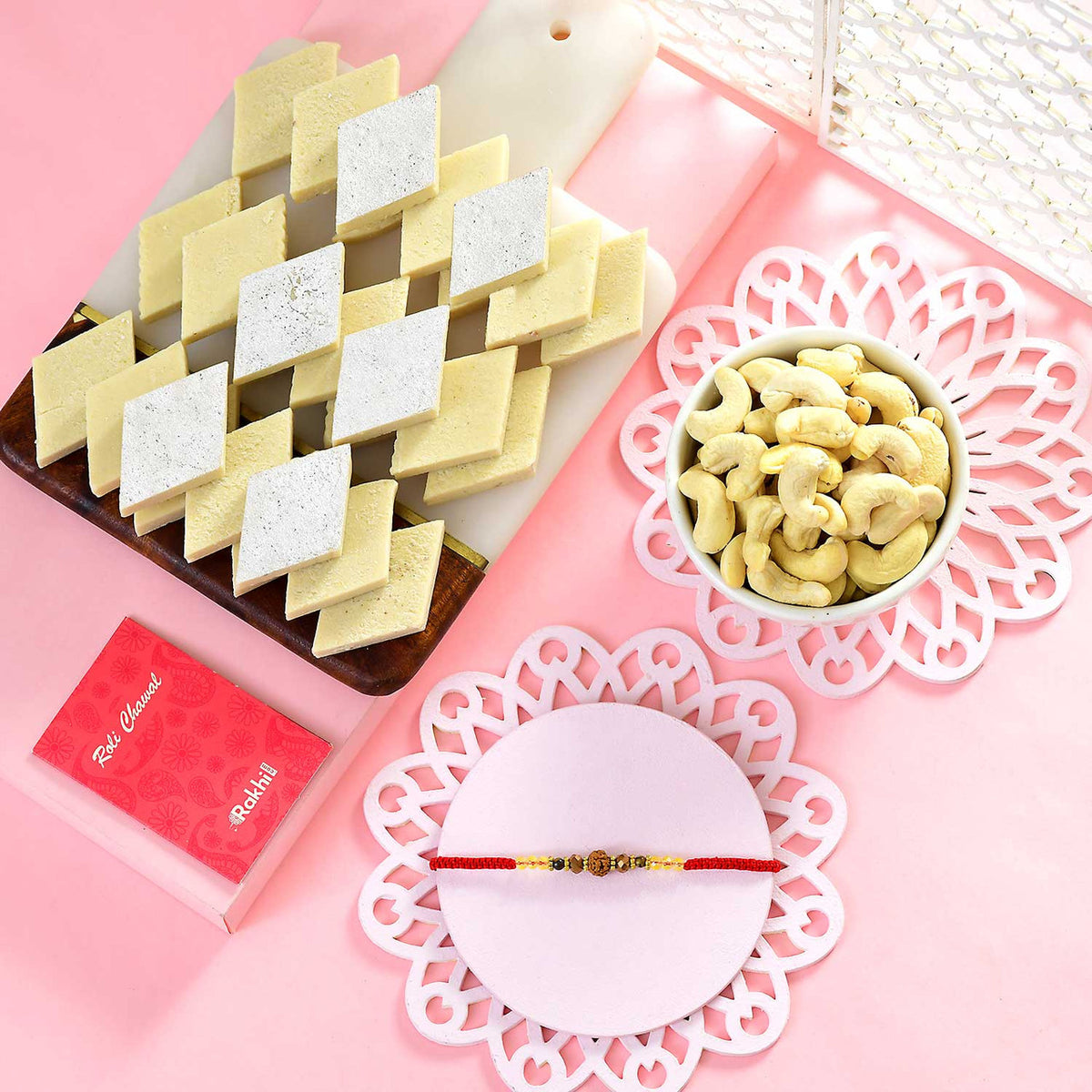Single Rudraksha Rakhi with Kaju Katli & Cashew