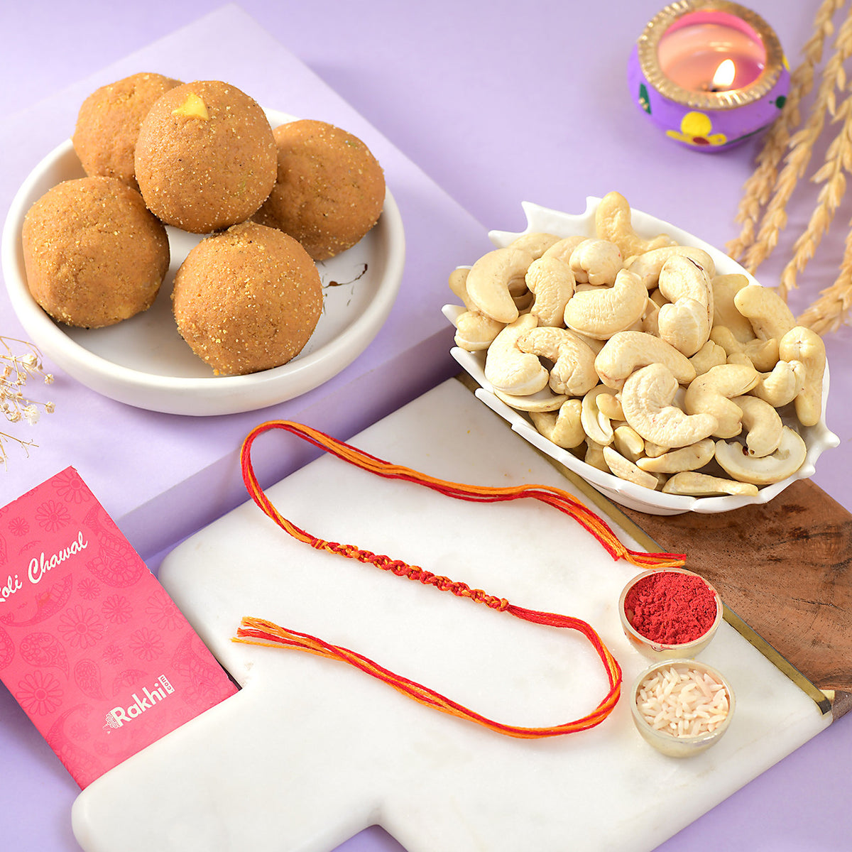 Bhaidooj Dhaaga With Besan Laddoo & Cashew