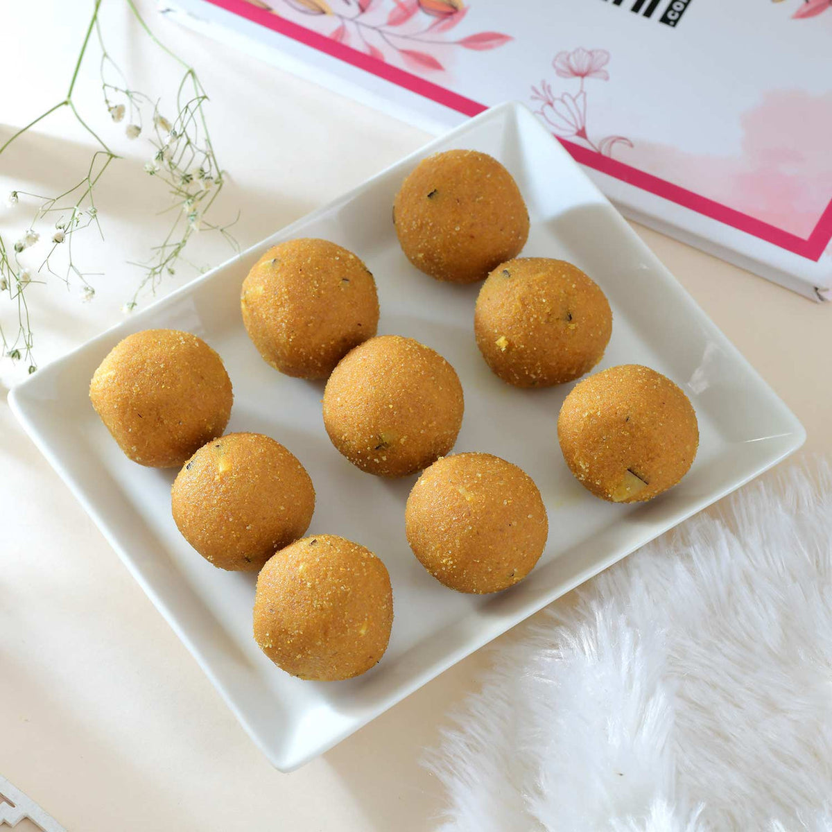 Set of 2 Bhai Rakhi With Besan Laddoo