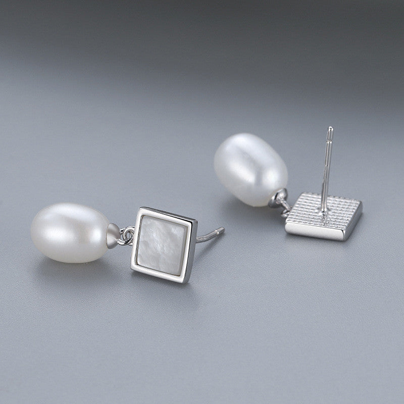 Graceful Freshwater Pearl 925 Sterling Silver Earrings