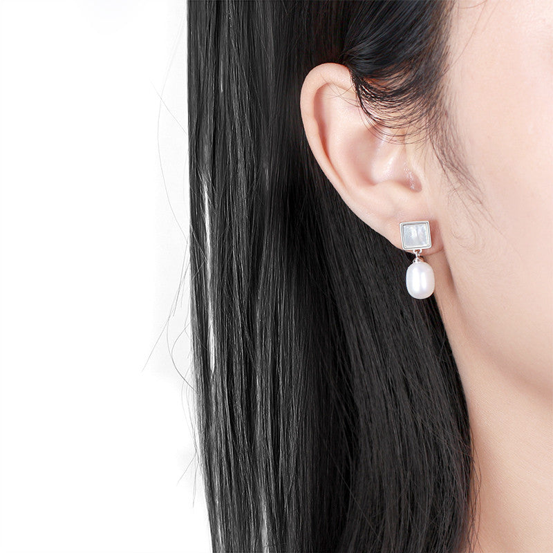 Graceful Freshwater Pearl 925 Sterling Silver Earrings