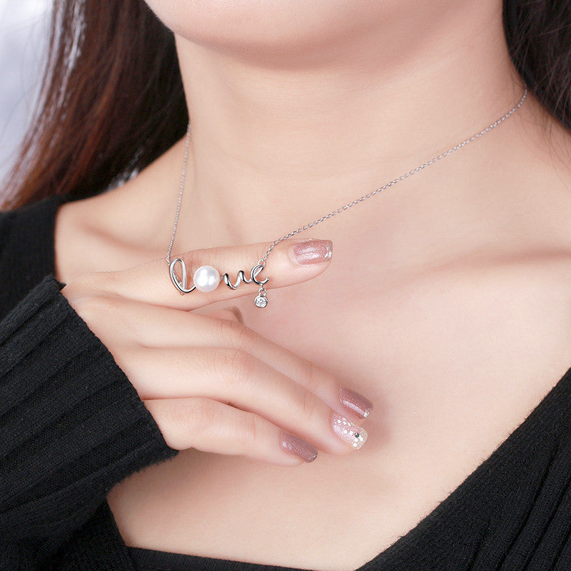 Charming Freshwater Pearl Rhodium Plated 925 Silver Pendant