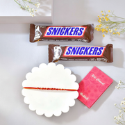 Bhai Dooj Dhaaga with Snickers Chocolates