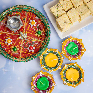 Bhandhni Fabric PoojaThali with Set of Diya & Soan Papdi
